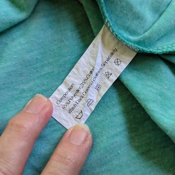 Rose Gal Green V-Neck Short Sleeve Top 2X Plus Sized Decorative front details - Picture 3 of 4